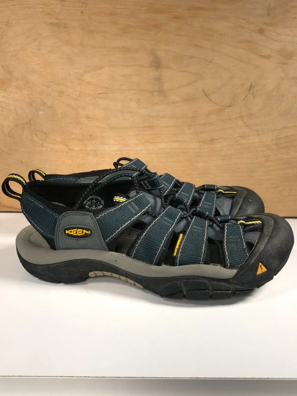 Keen sandals unisex